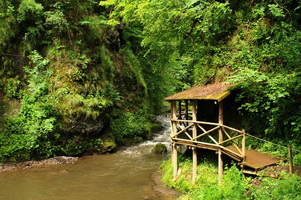 Auvergne Tourist Sites