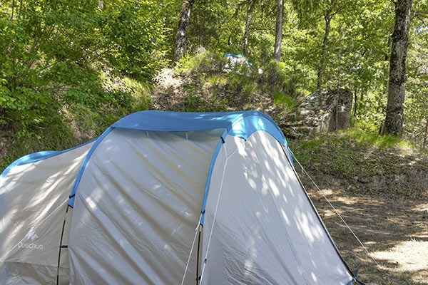 emplacement tente camping auvergne