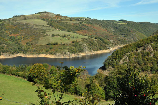 Barrage de Grandval camping