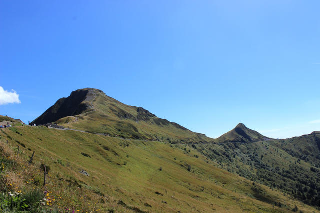 Auvergne Tourist Sites