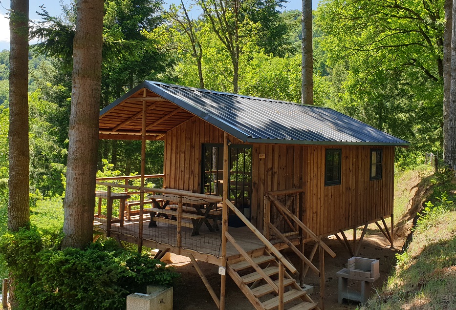 hébergement insolite auvergne