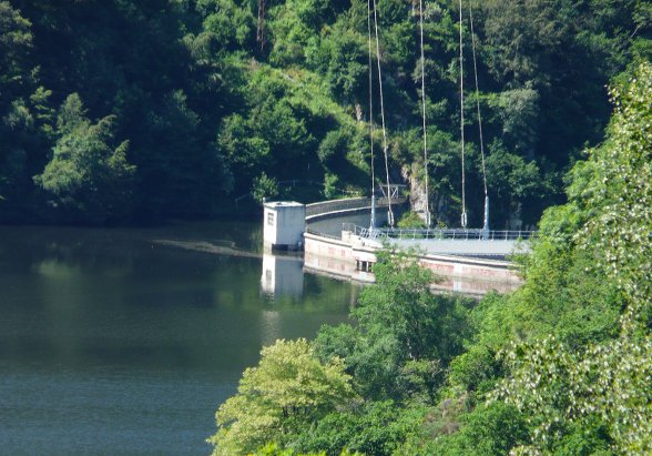 barrage lanau lac de retenue