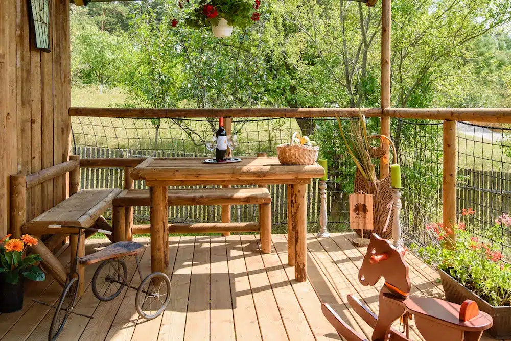 terrasse cabane lodge auvergne