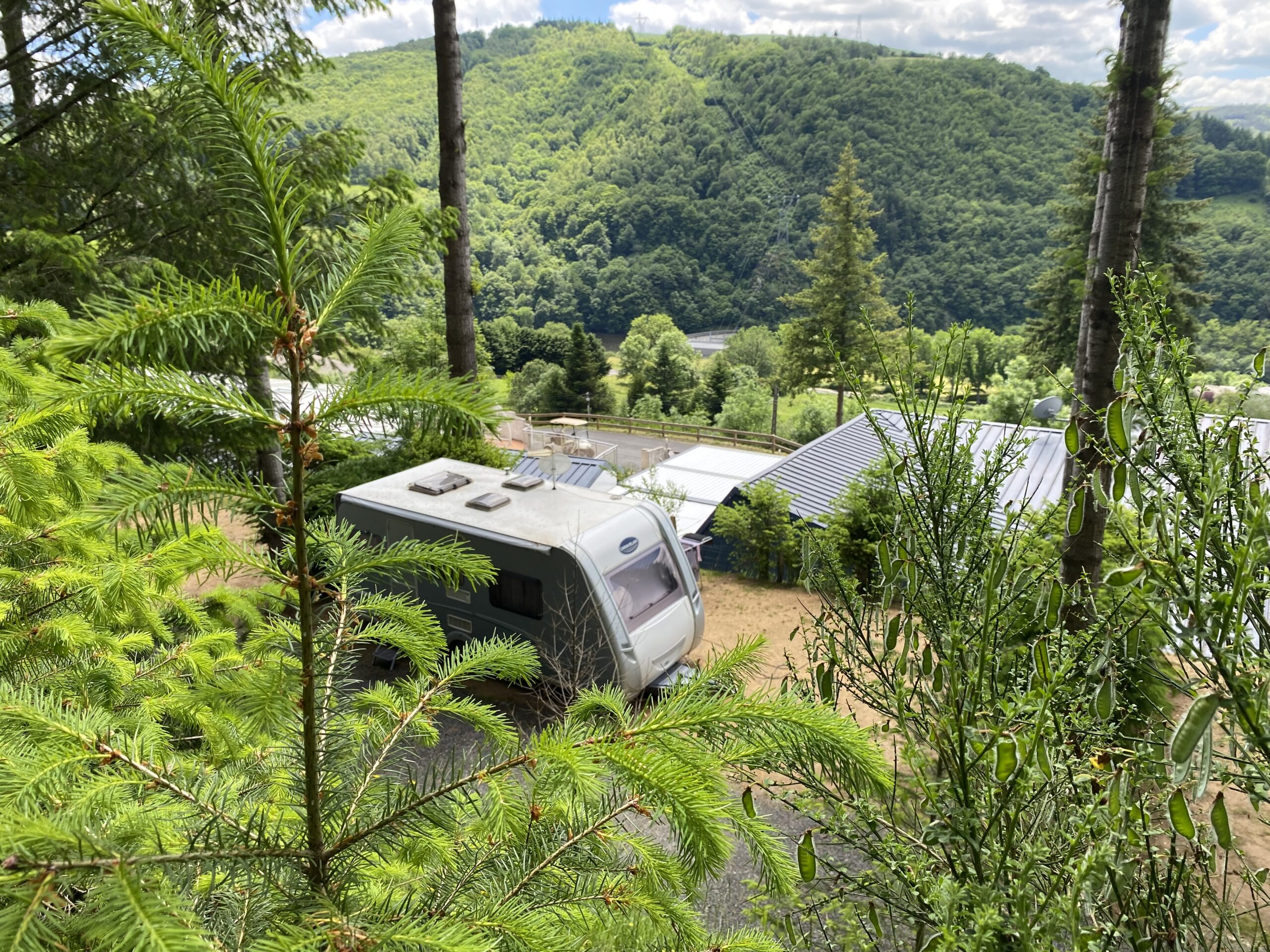 emplacement tente camping auvergne